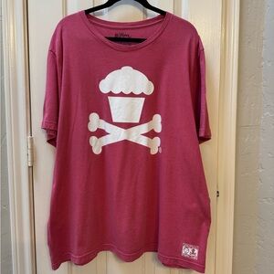 Johnny Cupcakes 3XL Raspberry Crossbones Mens Tee